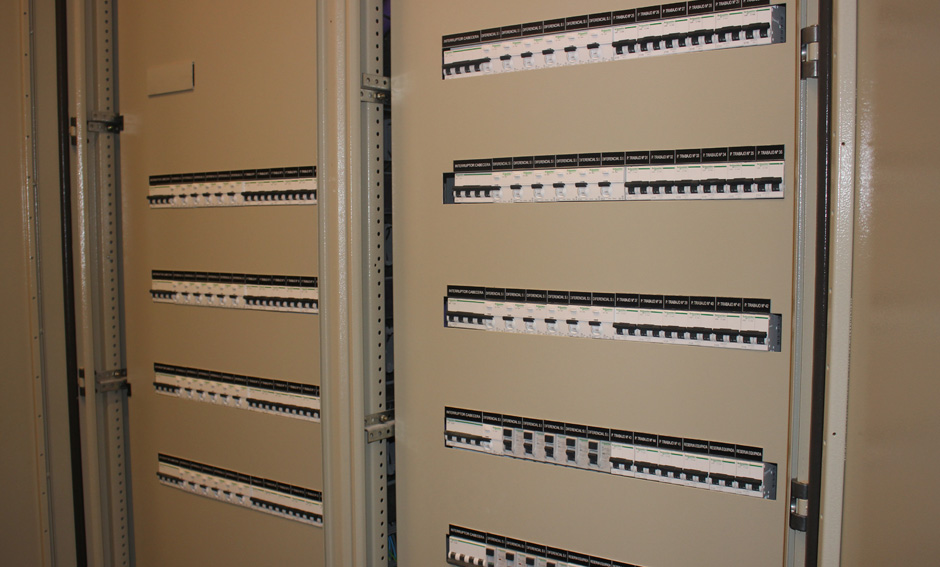 ingeniería en tableros de Kuhn